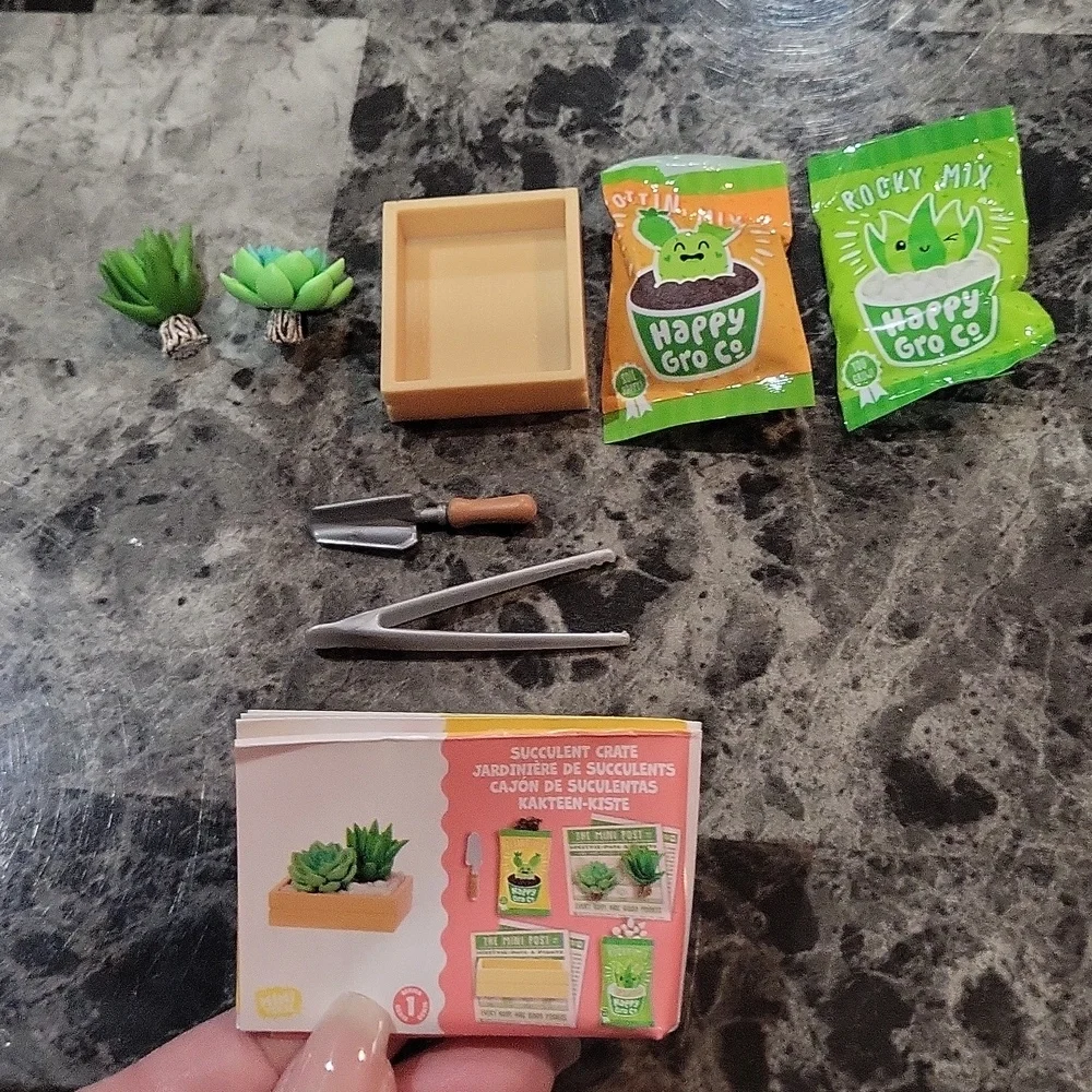 Miniverse Make It Mini Succulent Crate